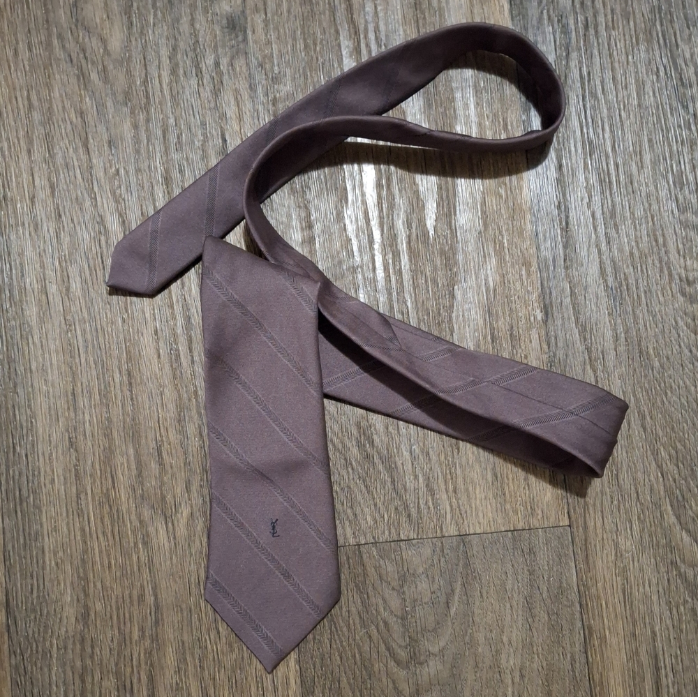 Vintage YSL Yves Saint Laurent Designer Tie.
